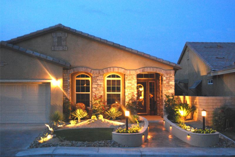 Yard Landscaping Pictures & Ideas: Oasis in the Desert